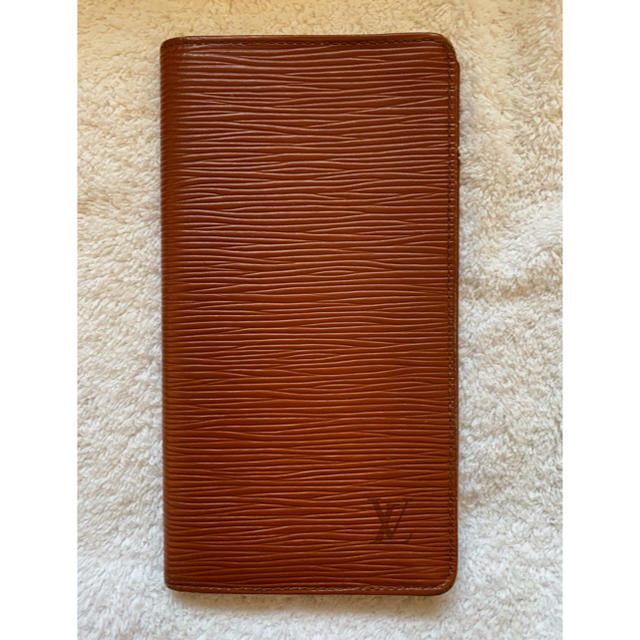 LOUIS VUITTON(ルイヴィトン)の財布　ルイ　ヴィトン エピ  ２つ折り　長財布 メンズのファッション小物(長財布)の商品写真