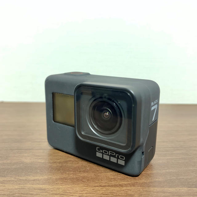 GoPro(ゴープロ)の【ほん様専用】GoPro HERO7 Black バッテリー3個付属 スマホ/家電/カメラのカメラ(ビデオカメラ)の商品写真