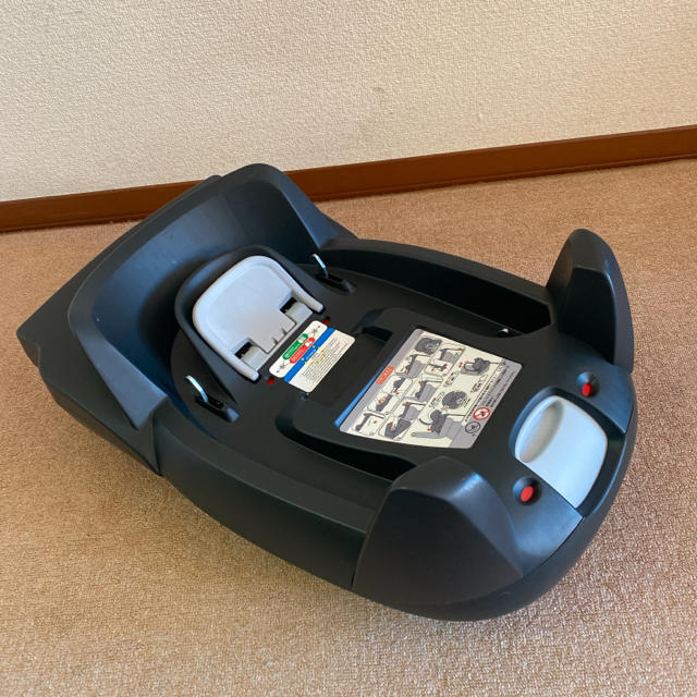 2021年春の 美品 ストッケ イージーゴーX1 ベース付 isofix
