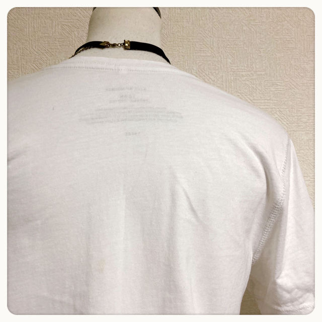 ꒰AZUL by moussy꒱Vネック カットソー 白 インナー Tシャツ レディースのトップス(その他)の商品写真