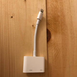 アップル(Apple)のApple純正　HDMI アダプタ(映像用ケーブル)