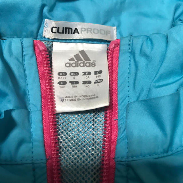 adidas(アディダス)のadidas 水色 ウィンドブレーカー 140 キッズ/ベビー/マタニティのキッズ服女の子用(90cm~)(ジャケット/上着)の商品写真