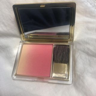 エスティローダー(Estee Lauder)のエスティー ローダー チーク　ピュアカラーブラッシュ 21ウィッティピーチサテン(チーク)