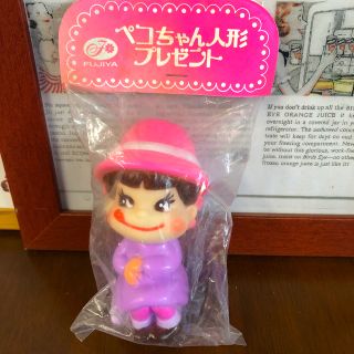 フジヤ(不二家)の未開封☆☆レア☆☆1970年代当時もの　昭和レトロ　お出かけペコちゃん(キャラクターグッズ)