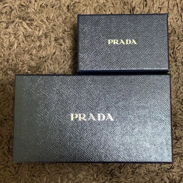 PRADA(プラダ)のPRADA プラダ 箱 新品 レディースのバッグ(ショップ袋)の商品写真