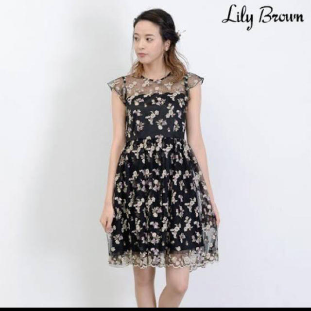Lily Brownフラワー刺繍チュールワンピースひざ丈ワンピース