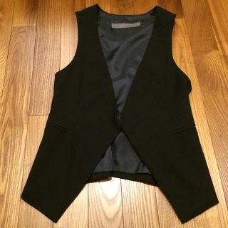 ザラ(ZARA)のZARA ザラ ジレ 美品(ベスト/ジレ)