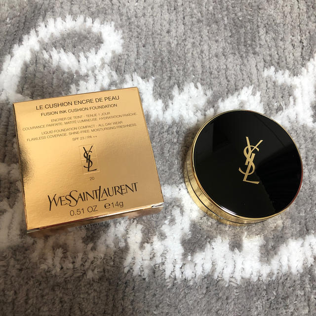 新品/未開封♪/YSL/アンクルドポールクッションB20/ファンデ