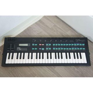 ヤマハ(ヤマハ)のYAMAHA DX100 メモリ電池交換済み 専用ソフトケース付(キーボード/シンセサイザー)