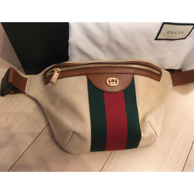 Gucci(グッチ)の専用　GUCCI ベルトバッグ　ビンテージ　希少　 レディースのバッグ(ショルダーバッグ)の商品写真