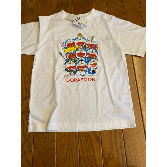 GU(ジーユー)のお値下げ不可　新品タグ付き　gu ドラえもん　半袖Tシャツ 150 キッズ/ベビー/マタニティのキッズ服男の子用(90cm~)(Tシャツ/カットソー)の商品写真