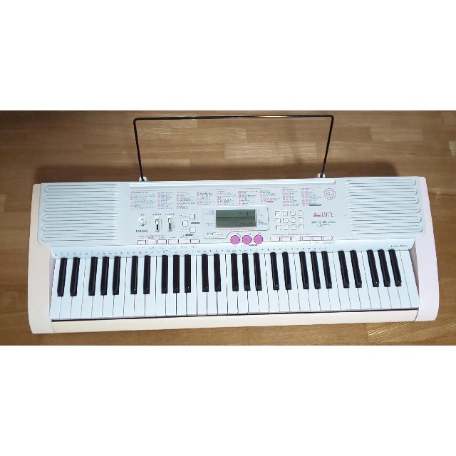 chika様専用CASIO 光ナビゲーションキーボード(61鍵盤) LK-105 楽器の鍵盤楽器(キーボード/シンセサイザー)の商品写真