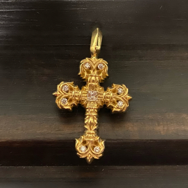 SALE価格 クロムハーツ 22K フィリグリークロス チャーム メンズ