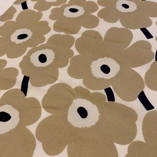 マリメッコ(marimekko)のmarimekko マリメッコ mini UNIKKO カットクロス　ベージュ(生地/糸)