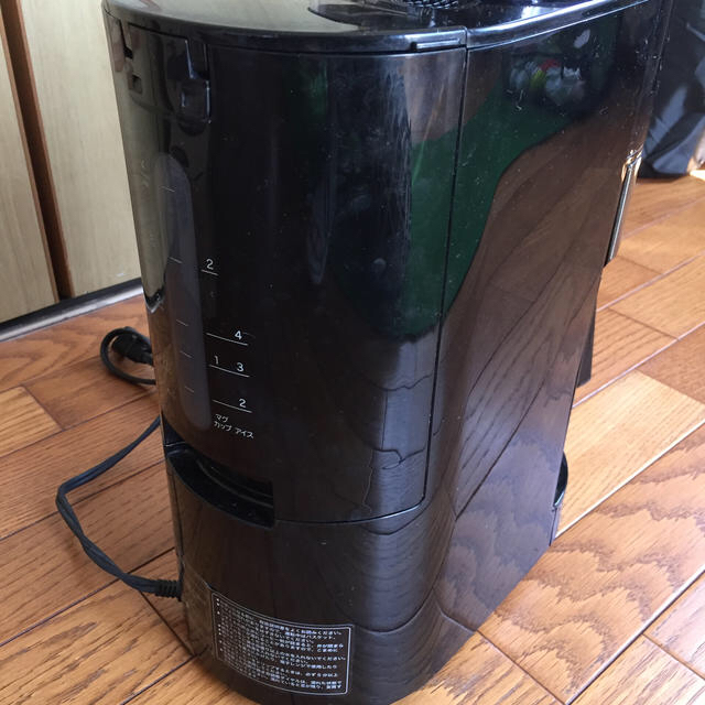 sirocaコーン式全自動コーヒーメーカーSC-C121  スマホ/家電/カメラの調理家電(コーヒーメーカー)の商品写真