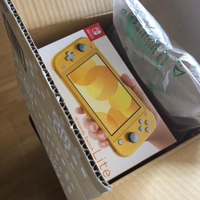 Nintendo Switch Lite イエロー