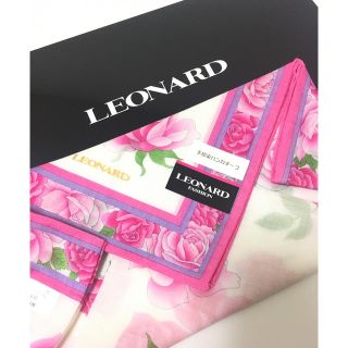 レオナール(LEONARD)のレオナール　ハンカチ　新品未使用(ハンカチ)