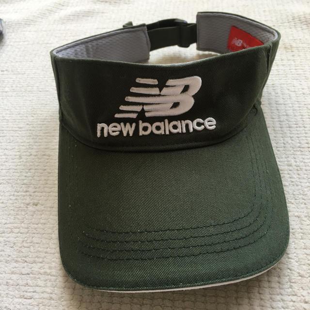 New Balance(ニューバランス)のnew balanceサンバイザー(ゴルフ) レディースの帽子(キャップ)の商品写真