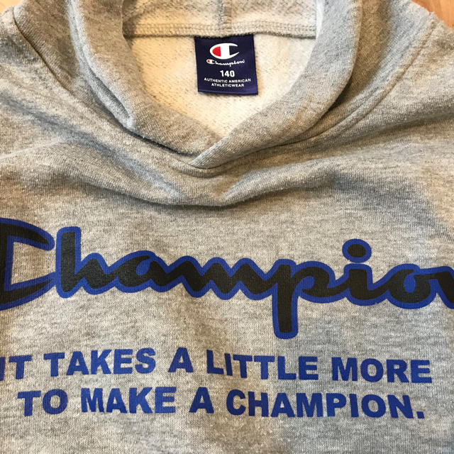 Champion(チャンピオン)のChampion長袖パーカー140 キッズ/ベビー/マタニティのキッズ服男の子用(90cm~)(Tシャツ/カットソー)の商品写真