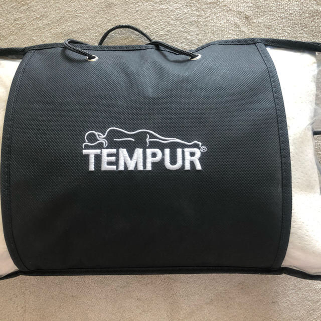 TEMPUR(テンピュール)のrahetta様専用テンピュール　コンフォートピロー　トラベル インテリア/住まい/日用品の寝具(枕)の商品写真