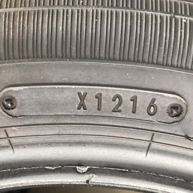 DUNLOP(ダンロップ)のタイヤ　DUNLOP 165/60R15 自動車/バイクの自動車(タイヤ)の商品写真