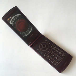 エヌティティドコモ(NTTdocomo)のFOMA N906iμ Garnet Red ＋電池パックN16＋吉野家(携帯電話本体)