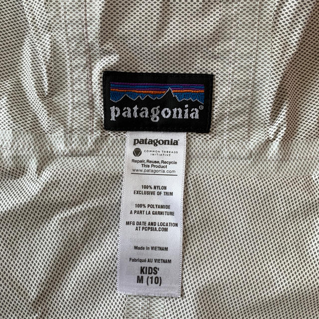 patagonia(パタゴニア)のパタゴニア　レインジャケット 子供用M(10)/モンベル レインパンツ キッズ/ベビー/マタニティのこども用ファッション小物(レインコート)の商品写真