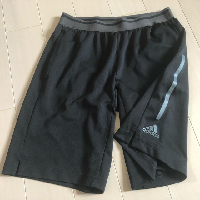 adidas(アディダス)のadidas パンツ　160センチ キッズ/ベビー/マタニティのキッズ服男の子用(90cm~)(パンツ/スパッツ)の商品写真