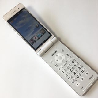 エヌティティドコモ(NTTdocomo)の専用　FOMA P-01H ホワイト(携帯電話本体)