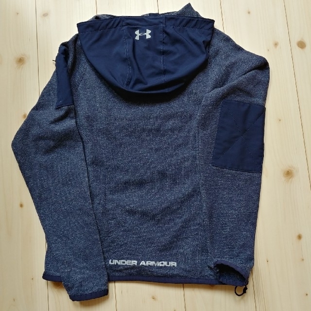 UNDER ARMOUR(アンダーアーマー)のアンダーア―マ―のパ−カ― レディースのトップス(パーカー)の商品写真