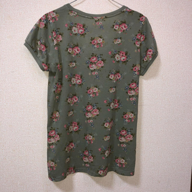 Cath Kidston(キャスキッドソン)の【キャスキッドソン】 Tシャツ　ユニクロコラボ レディースのトップス(Tシャツ(半袖/袖なし))の商品写真