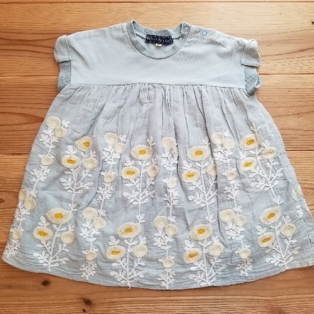 s.t.closet(エスティークローゼット)の【little s.t by s.t closet】花刺繍ワンピース　90cm キッズ/ベビー/マタニティのキッズ服女の子用(90cm~)(ワンピース)の商品写真