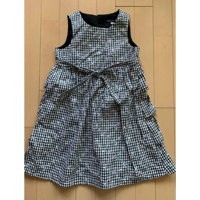 BeBe(ベベ)のべべ　お清楚ワンピース キッズ/ベビー/マタニティのキッズ服女の子用(90cm~)(ワンピース)の商品写真