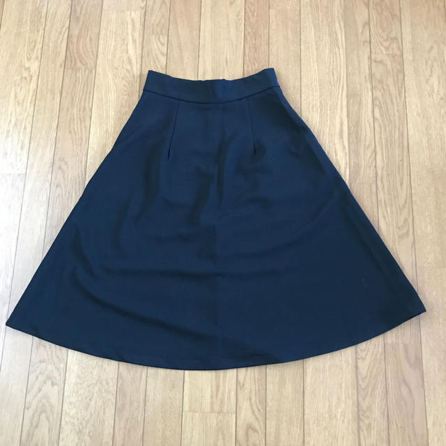 GU(ジーユー)のGU スカート　Sサイズ　黒 レディースのスカート(ひざ丈スカート)の商品写真