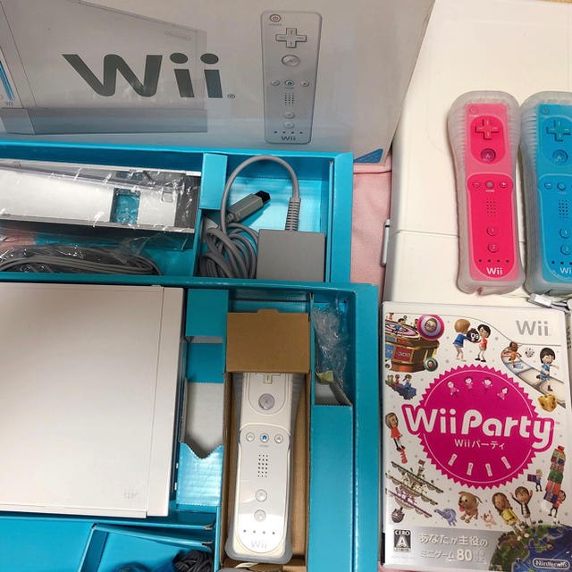Wii(ウィー)のwii 本体　バランスボード　ソフト　リモコン エンタメ/ホビーのゲームソフト/ゲーム機本体(家庭用ゲーム機本体)の商品写真