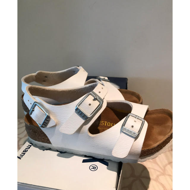 BIRKENSTOCK(ビルケンシュトック)のシフォンさまご専用　お値下げ　BIRKENSTOCK　サンダル　キッズ　美品 キッズ/ベビー/マタニティのキッズ靴/シューズ(15cm~)(サンダル)の商品写真