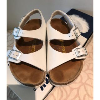 ビルケンシュトック(BIRKENSTOCK)のシフォンさまご専用　お値下げ　BIRKENSTOCK　サンダル　キッズ　美品(サンダル)