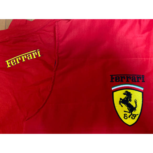 フェラーリ　ベスト、Tシャツ2枚セット　イタリア製 メンズのトップス(Tシャツ/カットソー(半袖/袖なし))の商品写真