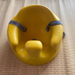 バンボ(Bumbo)のバンボ サンドベージュ ベルトつきベビーソファーチェア(その他)