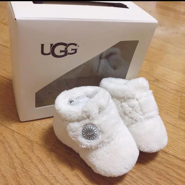 UGG(アグ)のUGG＊ベビーシューズ＊9センチ 新品未使用 キッズ/ベビー/マタニティのベビー靴/シューズ(~14cm)(スニーカー)の商品写真