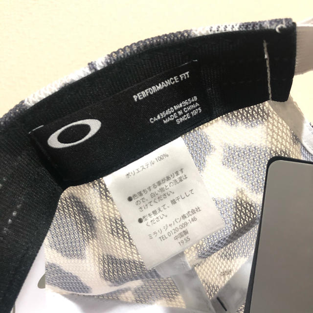 Oakley(オークリー)の【みんみん様ご購入決定品】ゴルフ　キャップ メンズの帽子(キャップ)の商品写真