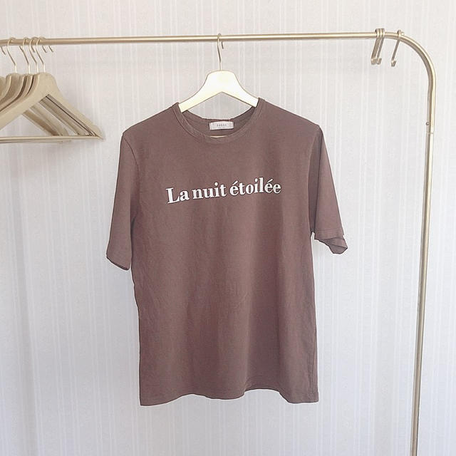 dholic(ディーホリック)のTシャツ 韓国 夏服 ブラウン レディースのトップス(Tシャツ(半袖/袖なし))の商品写真