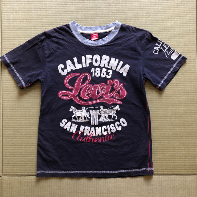 Levi's(リーバイス)のリーバイスLEVI'S半袖Tシャツ150センチ★送料無料 キッズ/ベビー/マタニティのキッズ服男の子用(90cm~)(Tシャツ/カットソー)の商品写真