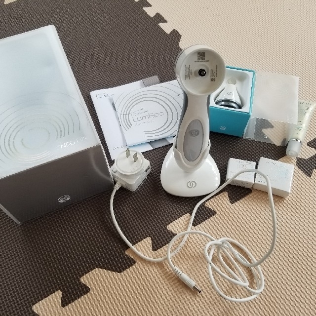 ニュースキン　ルミスパ(ほぼ新品未使用) 充電器・説明書あり