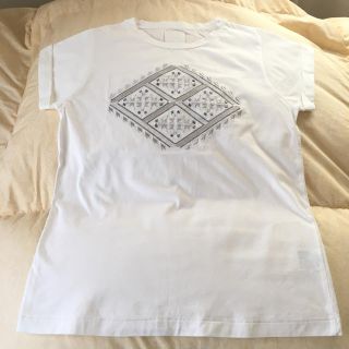 ノートエシロンス(note et silence)のSO1:1 刺繍Tシャツ(Tシャツ(半袖/袖なし))