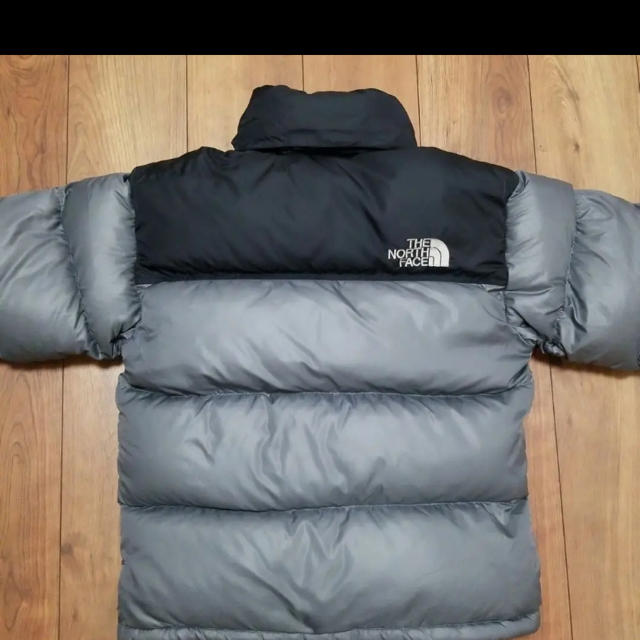 THE NORTH FACE(ザノースフェイス)のノースフェイス　ダウンジャケット　ヌプシ　７００フィル　メンズXS メンズのジャケット/アウター(ダウンジャケット)の商品写真