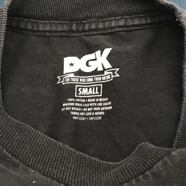 DGK(ディージーケー)のDGK Tシャツ S ブラック　グラフィック メンズのトップス(Tシャツ/カットソー(半袖/袖なし))の商品写真