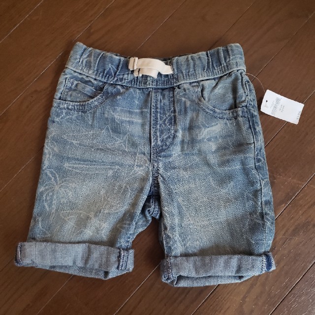 babyGAP(ベビーギャップ)の新品　GAP　ハーフパンツ　100 キッズ/ベビー/マタニティのキッズ服男の子用(90cm~)(パンツ/スパッツ)の商品写真