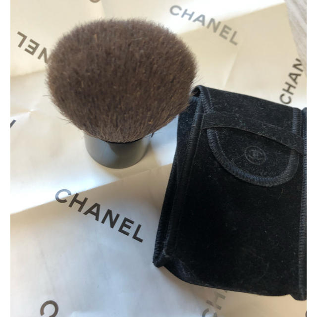 CHANEL(シャネル)のCHANEL コスメ/美容のメイク道具/ケアグッズ(チーク/フェイスブラシ)の商品写真