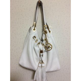 マイケルコース(Michael Kors)のマイケルコース 白 バッグ(ハンドバッグ)